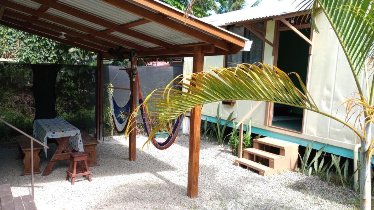 Container House Cahuita 호텔 외부 사진