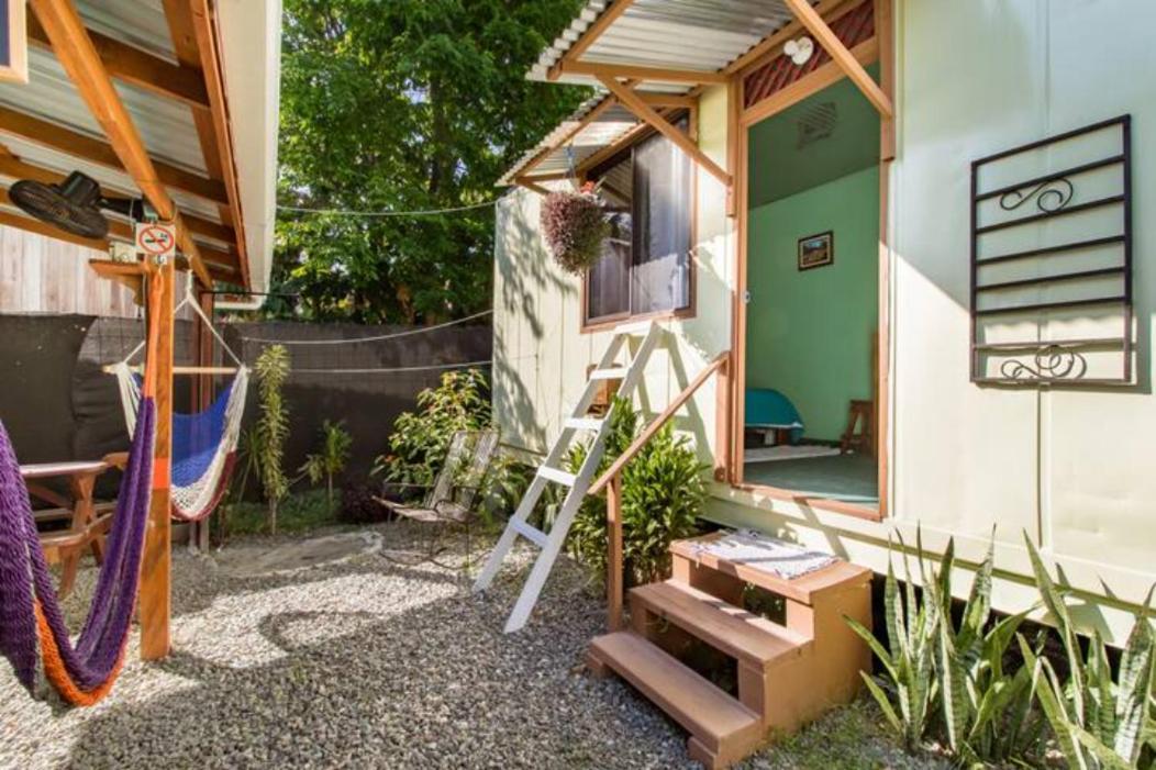 Container House Cahuita 호텔 외부 사진